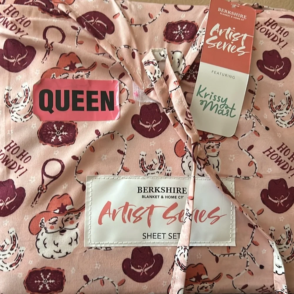 Berkshire Queen Sheet Set Western Themed Christmas Santa Howdy Cowboy Hat New